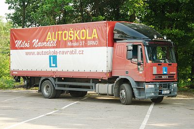 IVECO Eurocargo ML 150 + tandemový přívěs Obermaier