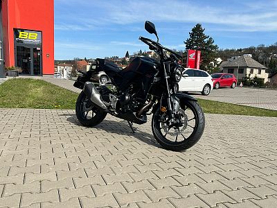 NOVÝ MOTOCYKL: Honda CB 300 R